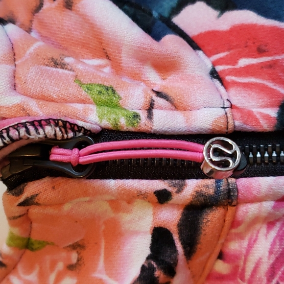 Lululemon Scuba Hoodie 2 - Picture 10 of 12